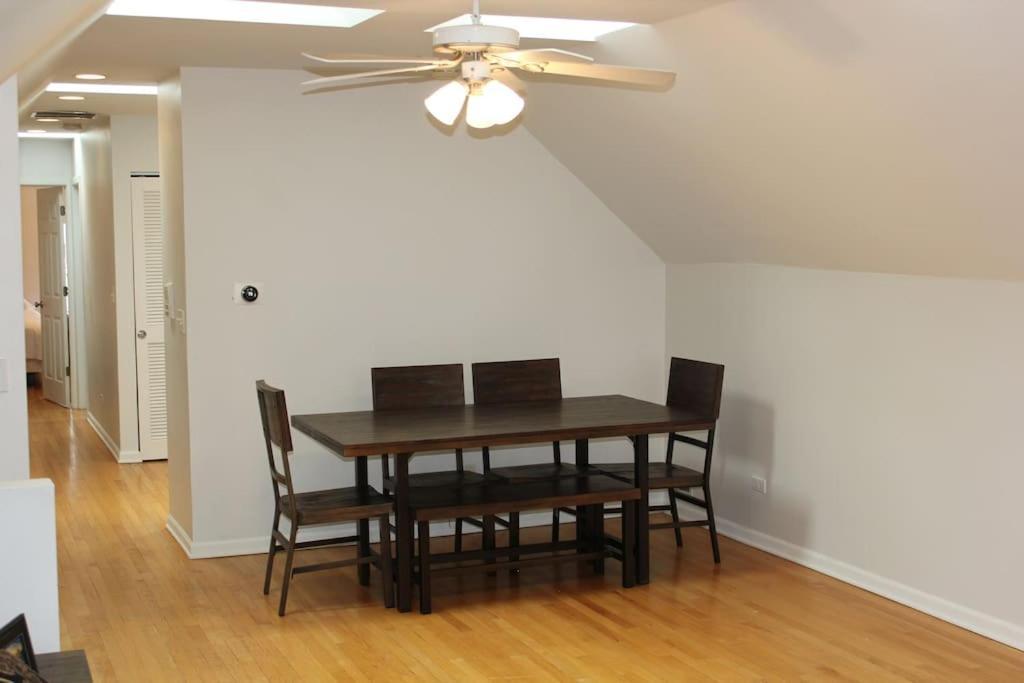 Lincoln Park Living - 3 Queen Beds - Sleeps 6 Chicago Exterior photo